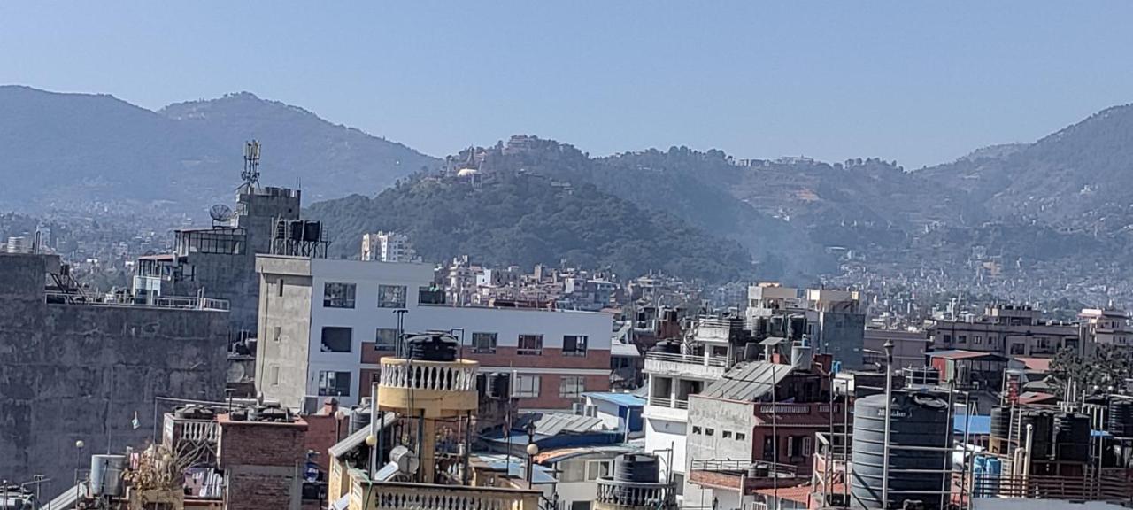 Hotel Nepalaya Катманду Экстерьер фото