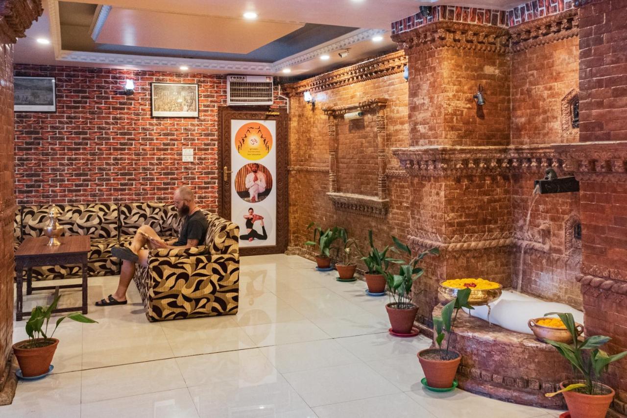 Hotel Nepalaya Катманду Экстерьер фото