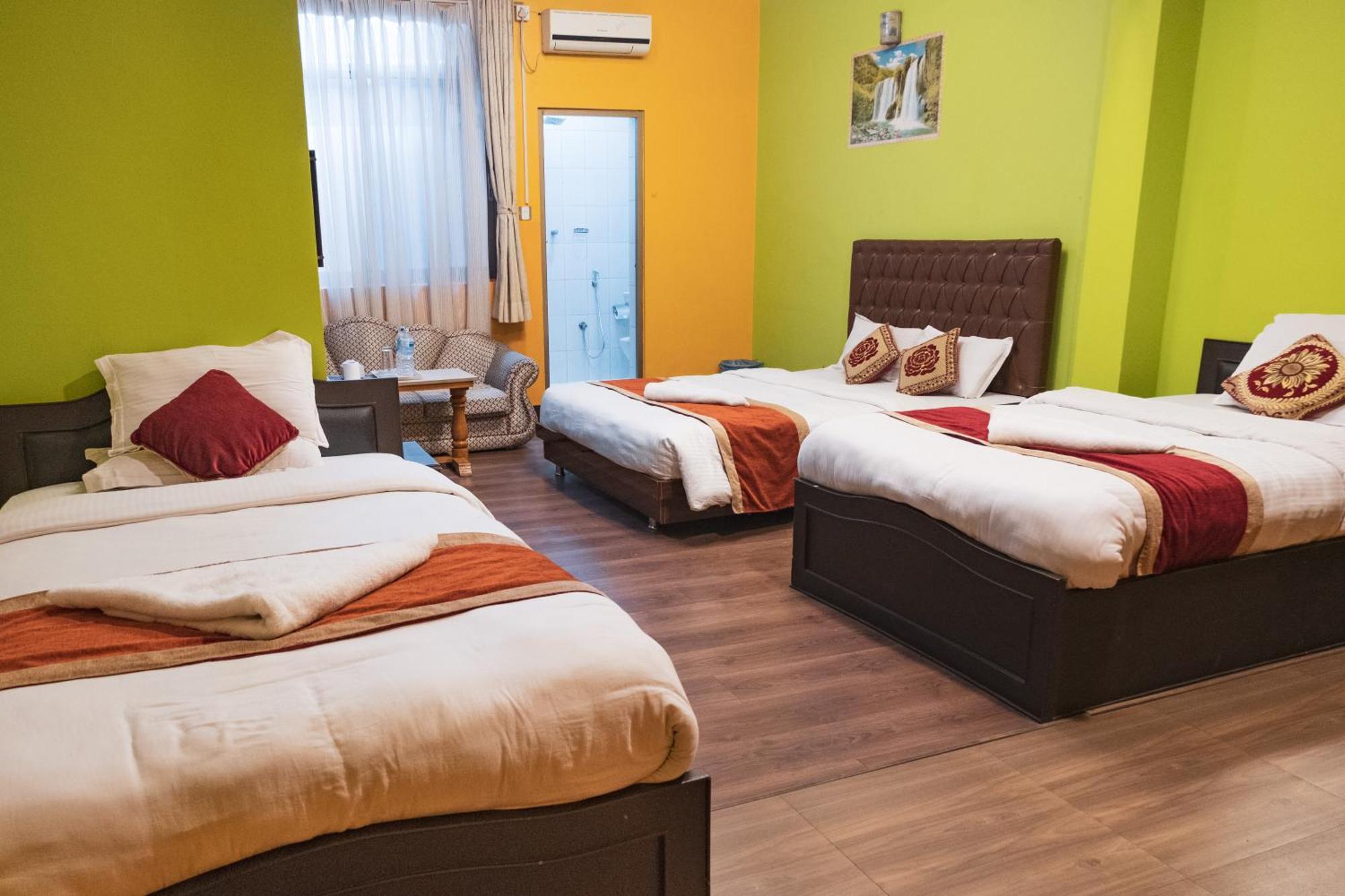 Hotel Nepalaya Катманду Экстерьер фото