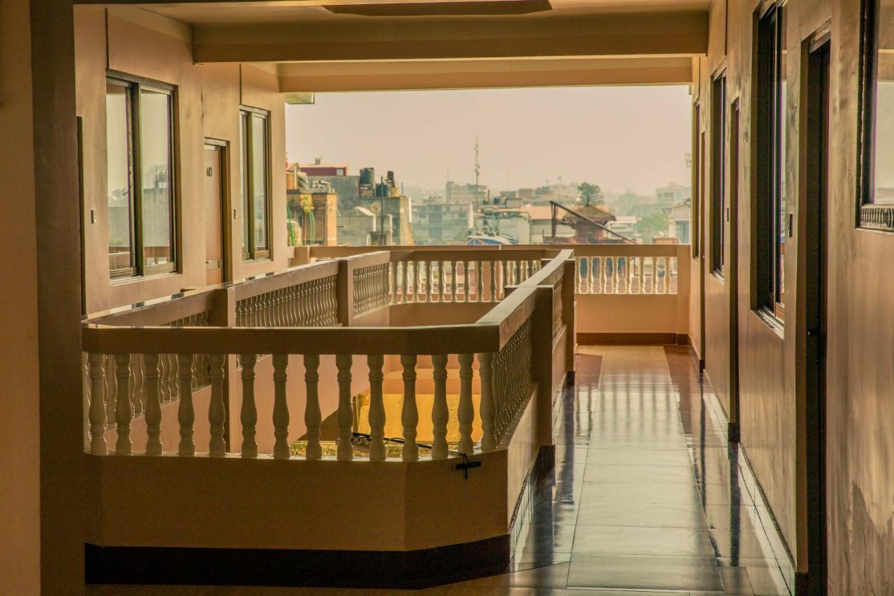 Hotel Nepalaya Катманду Экстерьер фото