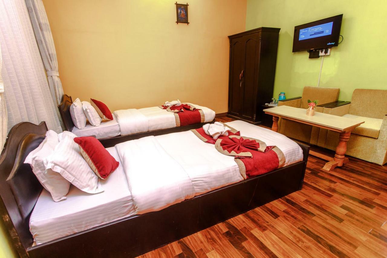 Hotel Nepalaya Катманду Экстерьер фото