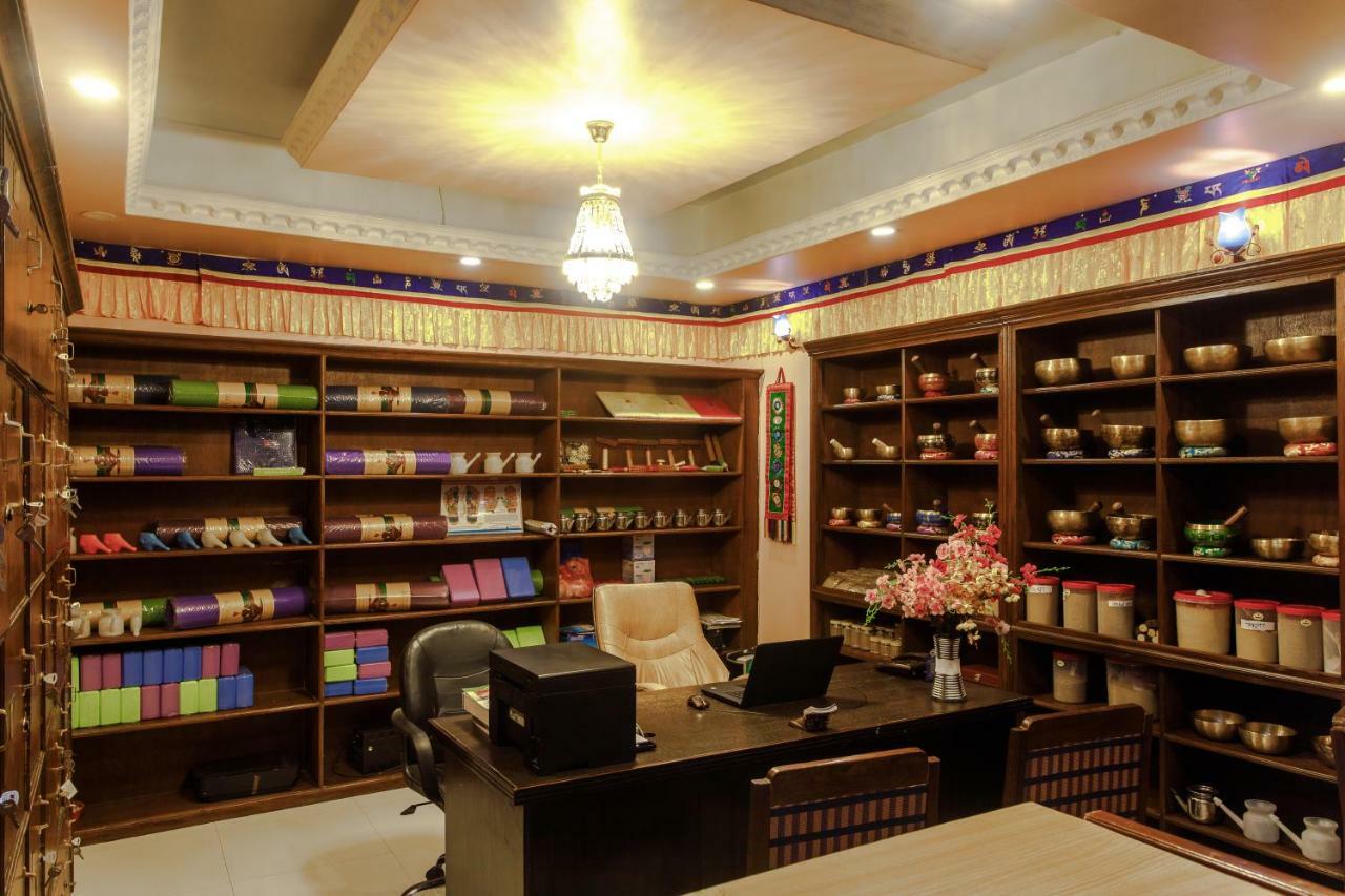 Hotel Nepalaya Катманду Экстерьер фото