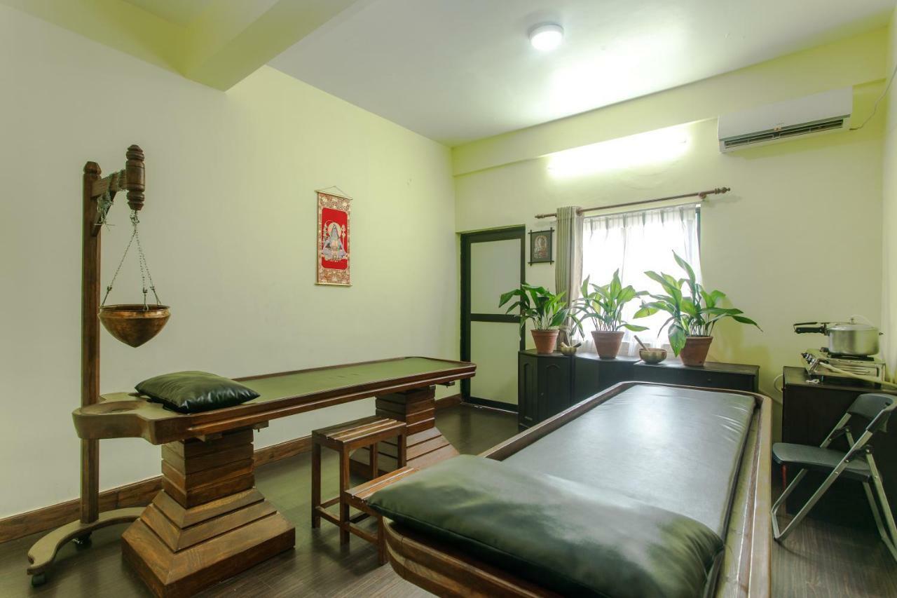 Hotel Nepalaya Катманду Экстерьер фото