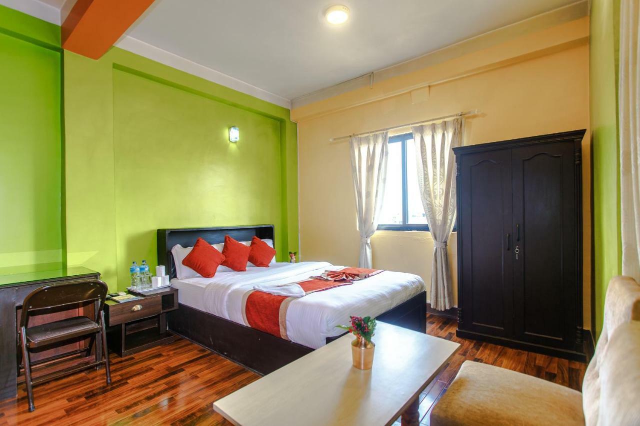 Hotel Nepalaya Катманду Экстерьер фото